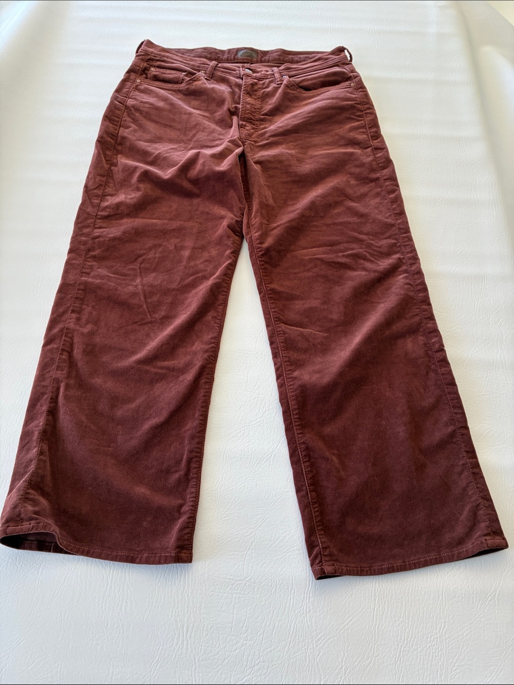 MOTHER Wide-Leg Corduroy Jeans in Burgundy